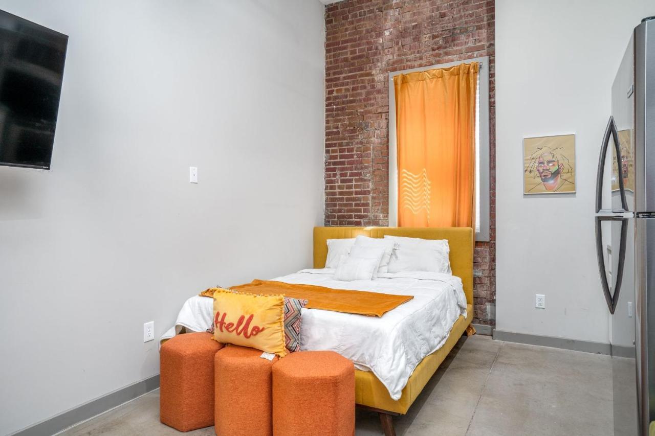 Апартаменти The Davis Lofts At Main Street - Unit 1E Рокі-Маунт Екстер'єр фото